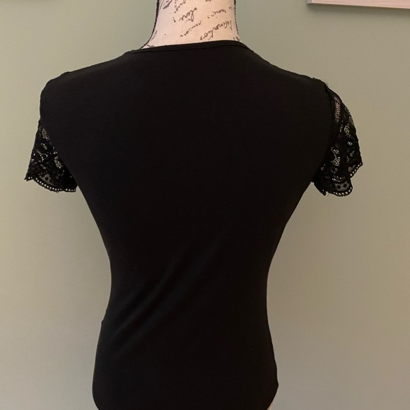 Elegant Black Lace Sleeve Top - Picture 2 of 5